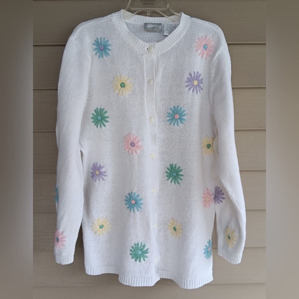 Vintage White Blair Cardigan With Embroidered Pastel Daisies. Size Large